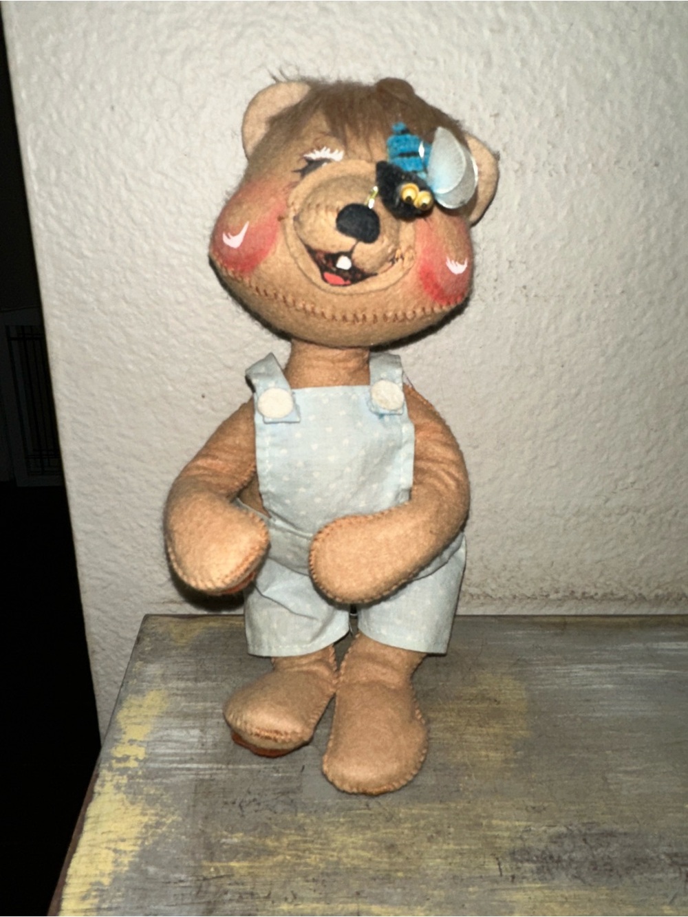 Vintage Annalee 10" Mobility Bear With Bee 1984